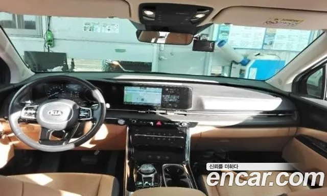 Kia Carnival 2021 thumb 3