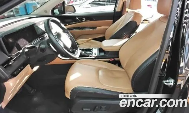 Kia Carnival 2021 thumb 5