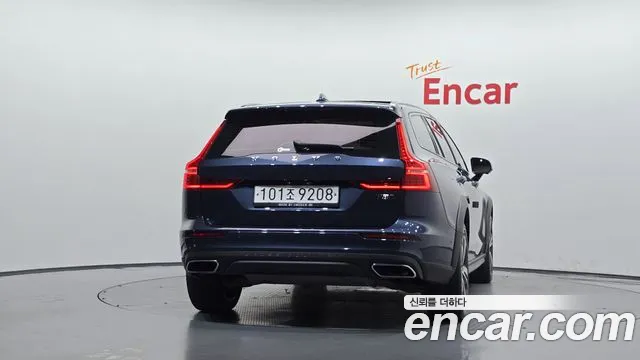 Volvo V60 2019 thumb 3