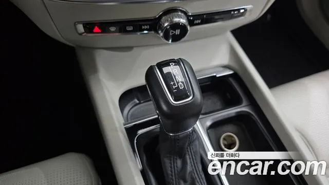 Volvo V60 2019 thumb 8