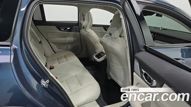 Volvo V60 2019 thumb 10