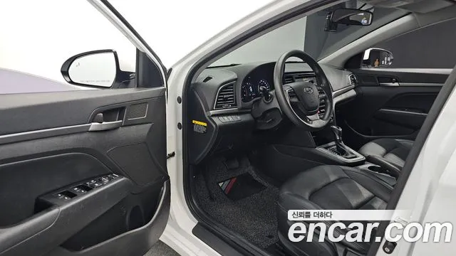 Hyundai Avante 2017 thumb 10