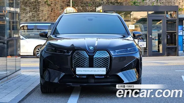 BMW iX 2023 thumb 3
