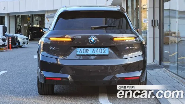BMW iX 2023 thumb 4