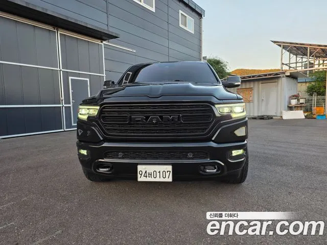 Dodge Ram Pick Up 2018 thumb 3