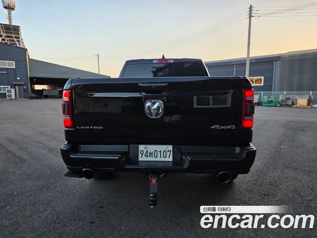 Dodge Ram Pick Up 2018 thumb 4
