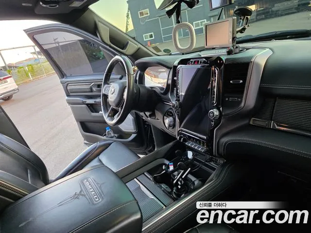 Dodge Ram Pick Up 2018 thumb 7
