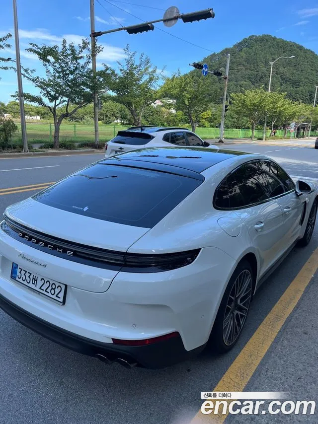 Porsche Panamera 2025 thumb 5