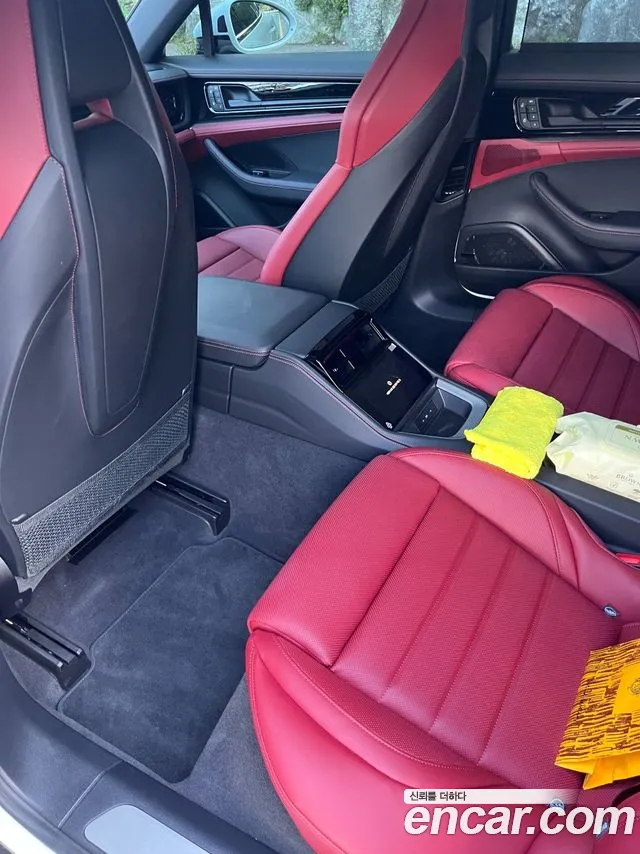Porsche Panamera 2025 thumb 8