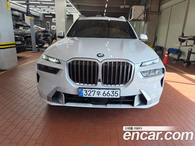 BMW X7 2026 thumb 12