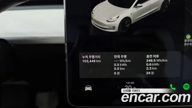 Tesla Model 3 2020 thumb 8