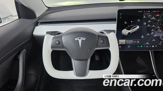 Tesla Model 3 2020 thumb 12