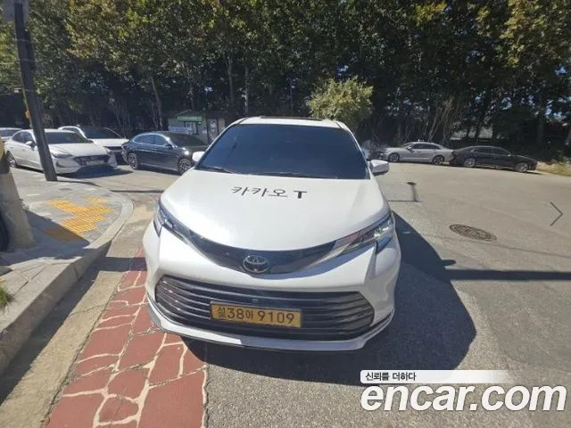 Toyota Sienna 2026 thumb 12