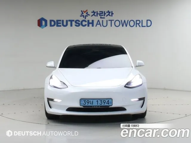 Tesla Model 3 2019 thumb 3