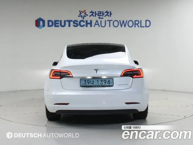 Tesla Model 3 2019 thumb 5