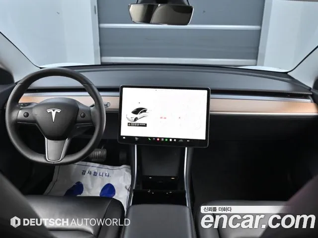 Tesla Model 3 2019 thumb 6