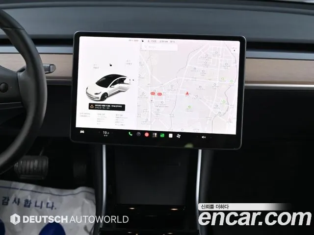 Tesla Model 3 2019 thumb 10