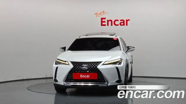 Lexus UX 2019 thumb 3