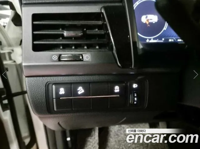KG_Mobility_Ssangyong Rexton 2022 thumb 10