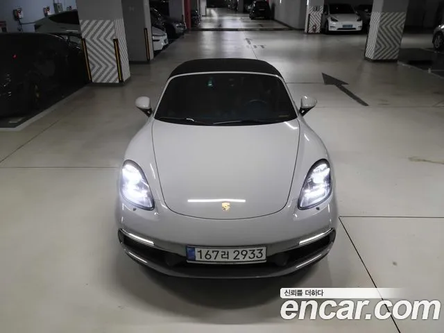 Porsche Cayman 2021 thumb 3