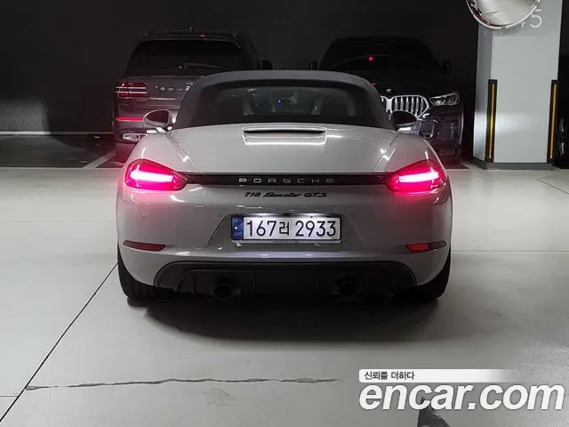 Porsche Cayman 2021 thumb 4