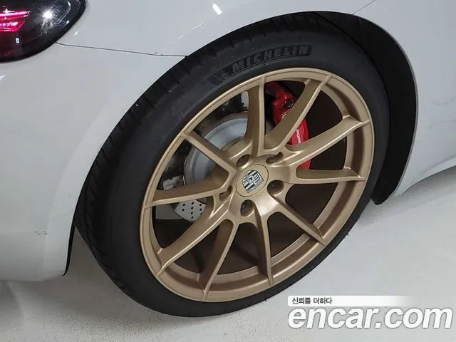 Porsche Cayman 2021 thumb 5