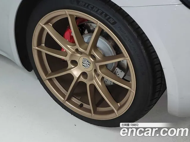 Porsche Cayman 2021 thumb 6