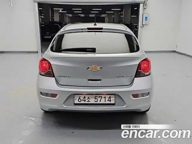 ChevroletGMDaewoo Cruze 2011 thumb 3