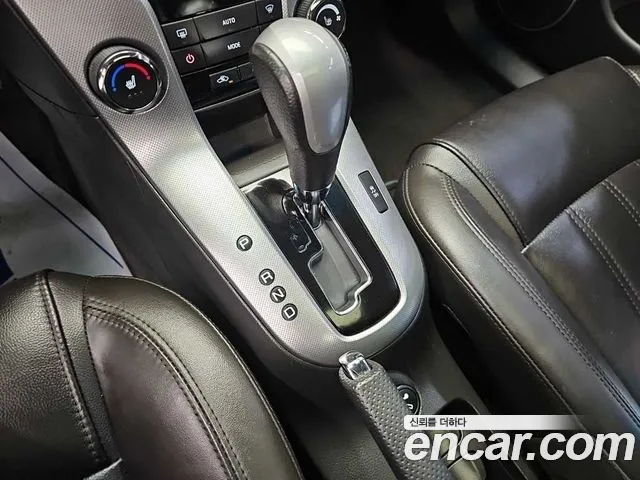 ChevroletGMDaewoo Cruze 2011 thumb 8