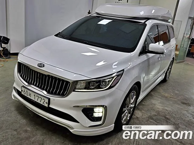 Kia Carnival 2018 thumb 6