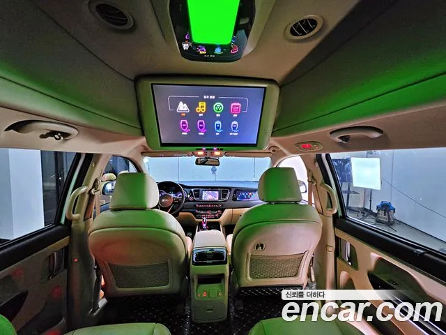 Kia Carnival 2018 thumb 7