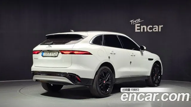 Jaguar F-Pace 2022 thumb 2