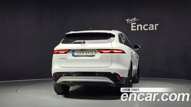 Jaguar F-Pace 2022 thumb 4