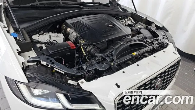 Jaguar F-Pace 2022 thumb 6