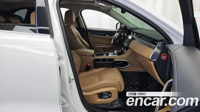Jaguar F-Pace 2022 thumb 11