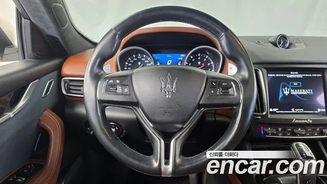 Maserati Levante 2019 thumb 12