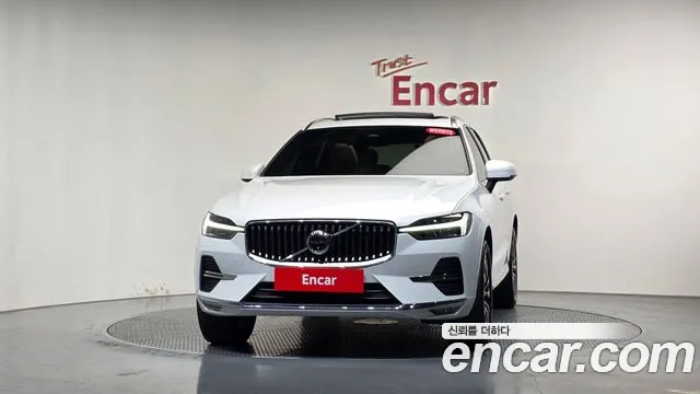 Volvo XC60 2023 thumb 2