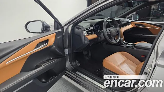 Toyota Camry 2025 thumb 10