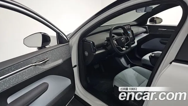 Volvo EX30 2025 thumb 9