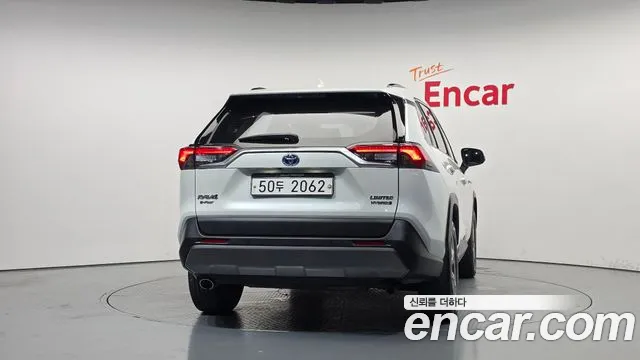 Toyota RAV4 2019 thumb 4