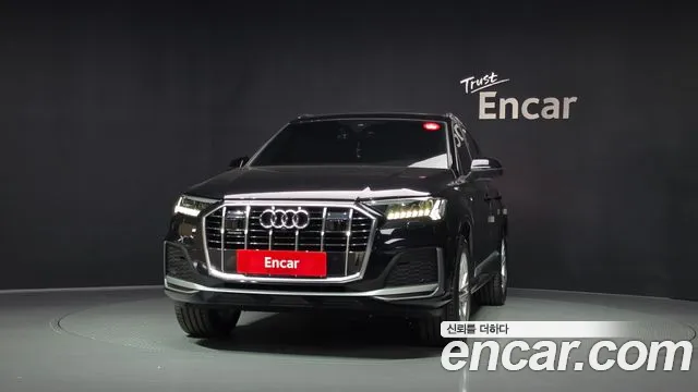 Audi Q7 2021 thumb 3