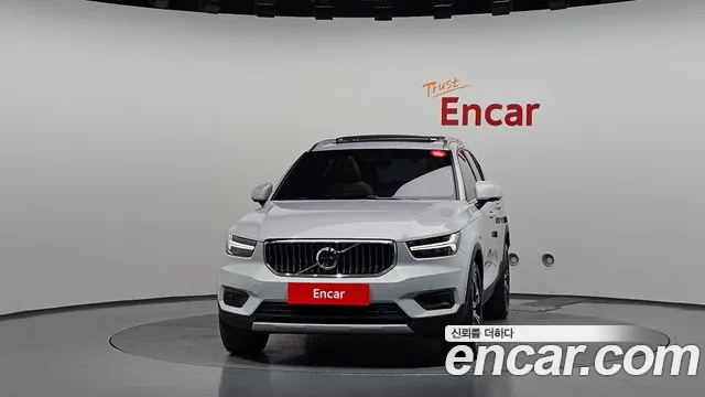 Volvo XC40 2021 thumb 3
