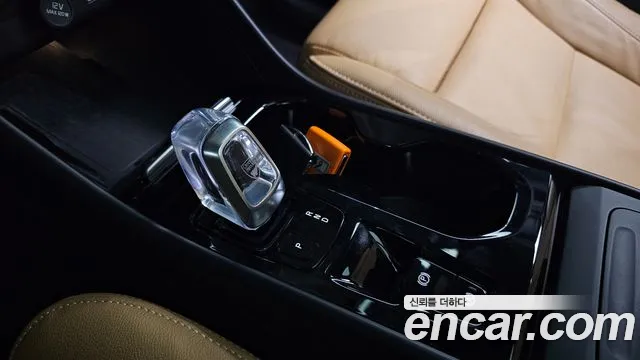 Volvo XC40 2021 thumb 9