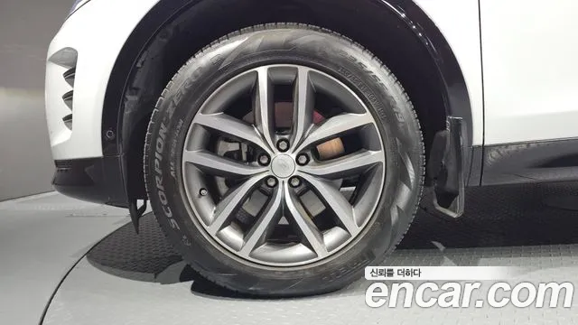 Land Rover Discovery Sport 2024 thumb 5