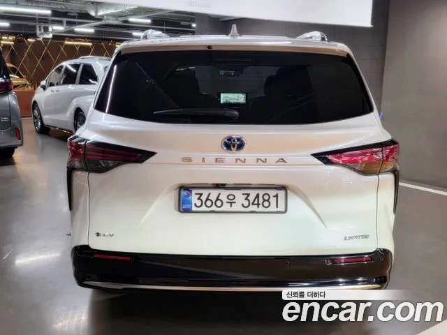 Toyota Sienna 2025 thumb 3