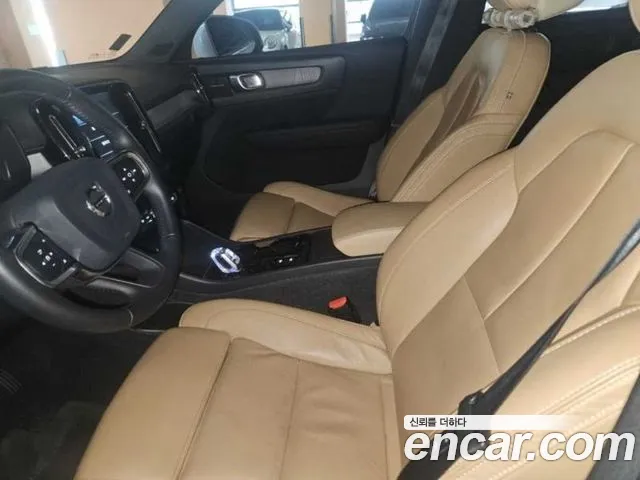 Volvo XC40 2020 thumb 6