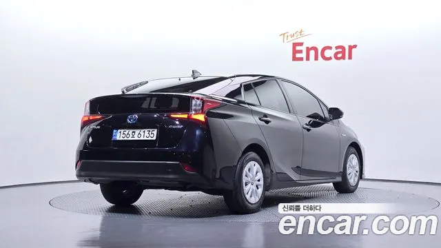 Toyota Prius 2021 thumb 2