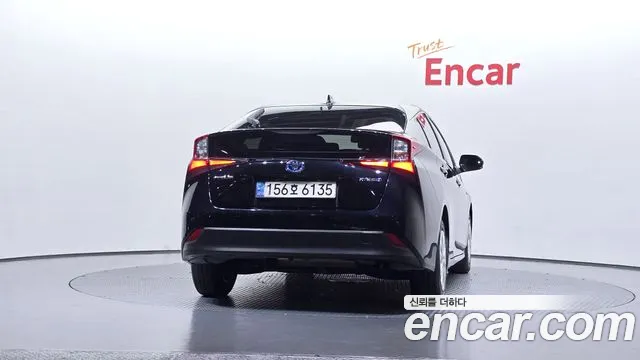 Toyota Prius 2021 thumb 4
