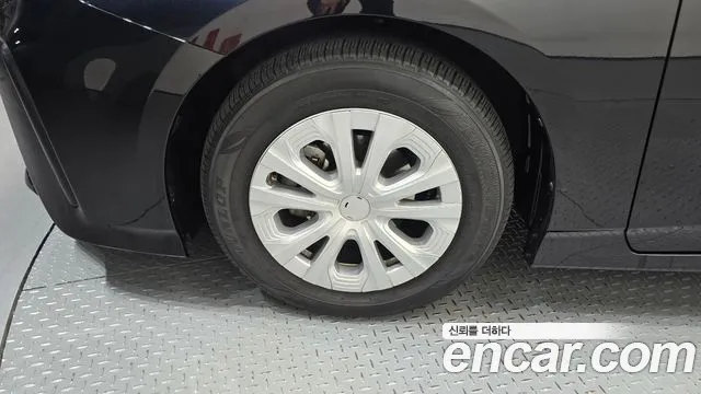 Toyota Prius 2021 thumb 5