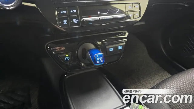 Toyota Prius 2021 thumb 9